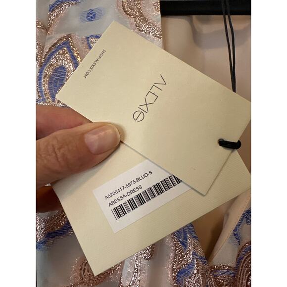 Alexis NWT Abessa Metallic Paisley Wrap Ruffle Midi Dress Size Small Blue Gold - Picture 6 of 12